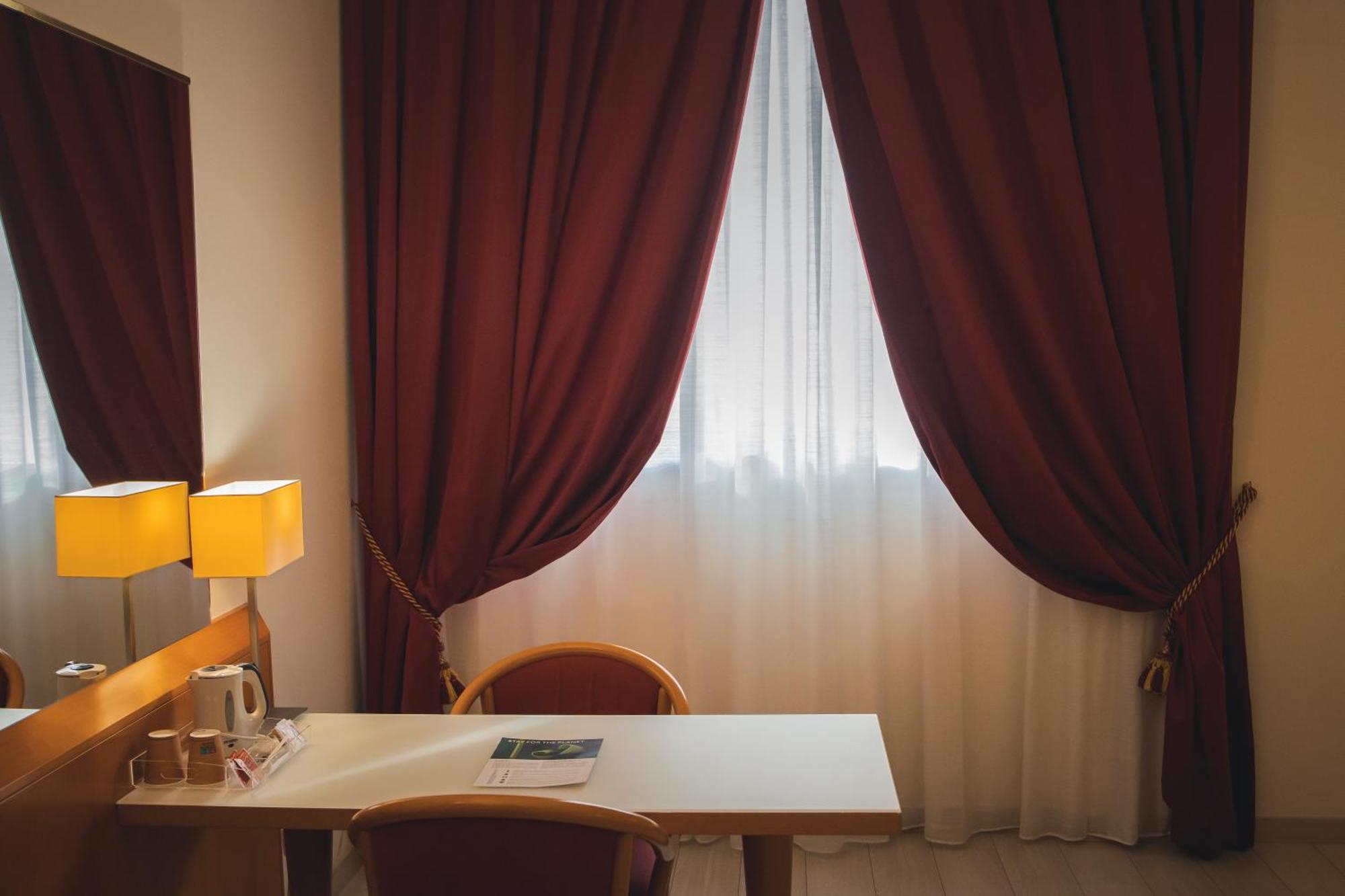 Best Western Mirage Hotel Fiera Paderno Dugnano Exteriör bild