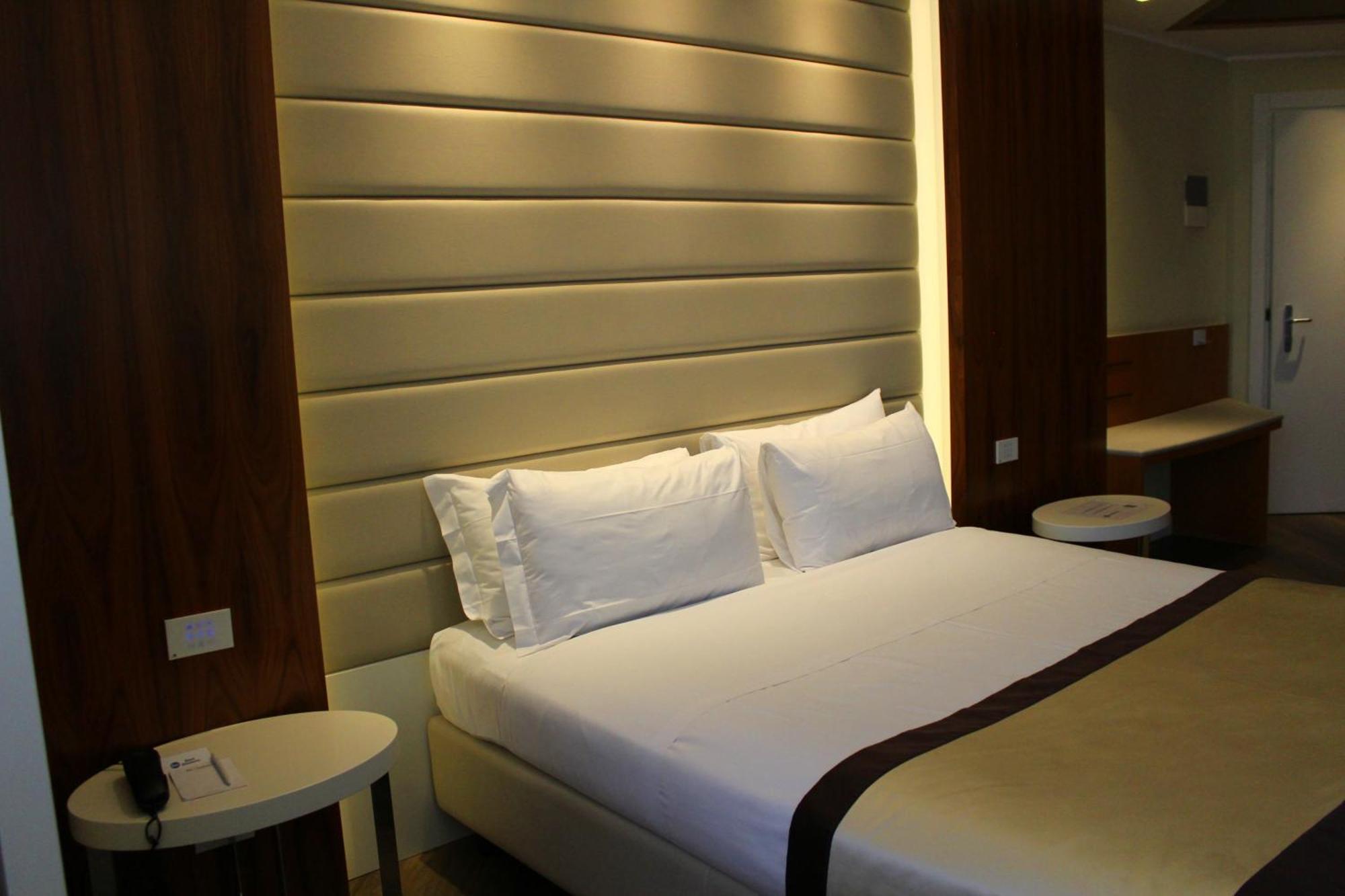 Best Western Mirage Hotel Fiera Paderno Dugnano Exteriör bild