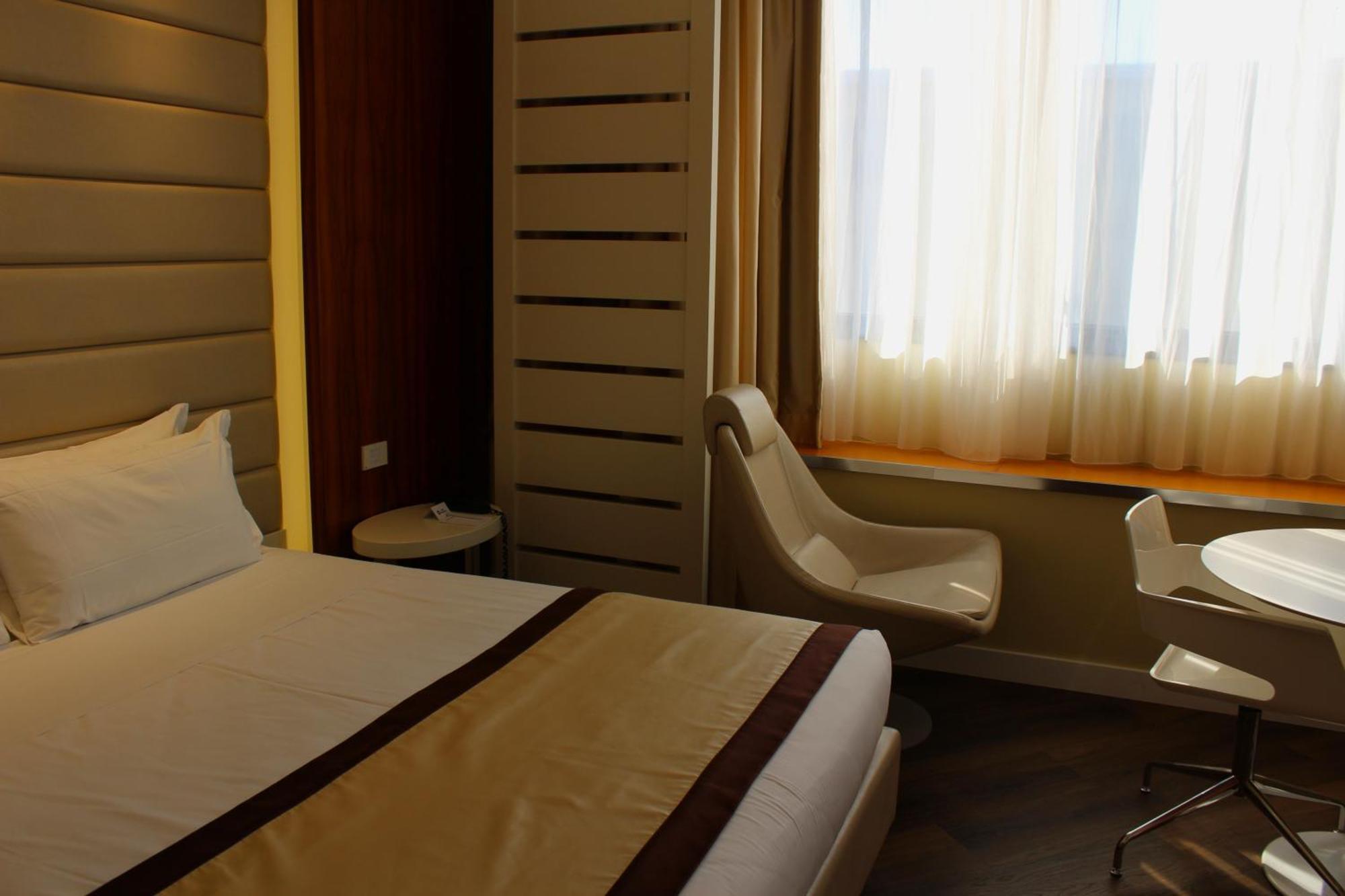 Best Western Mirage Hotel Fiera Paderno Dugnano Exteriör bild